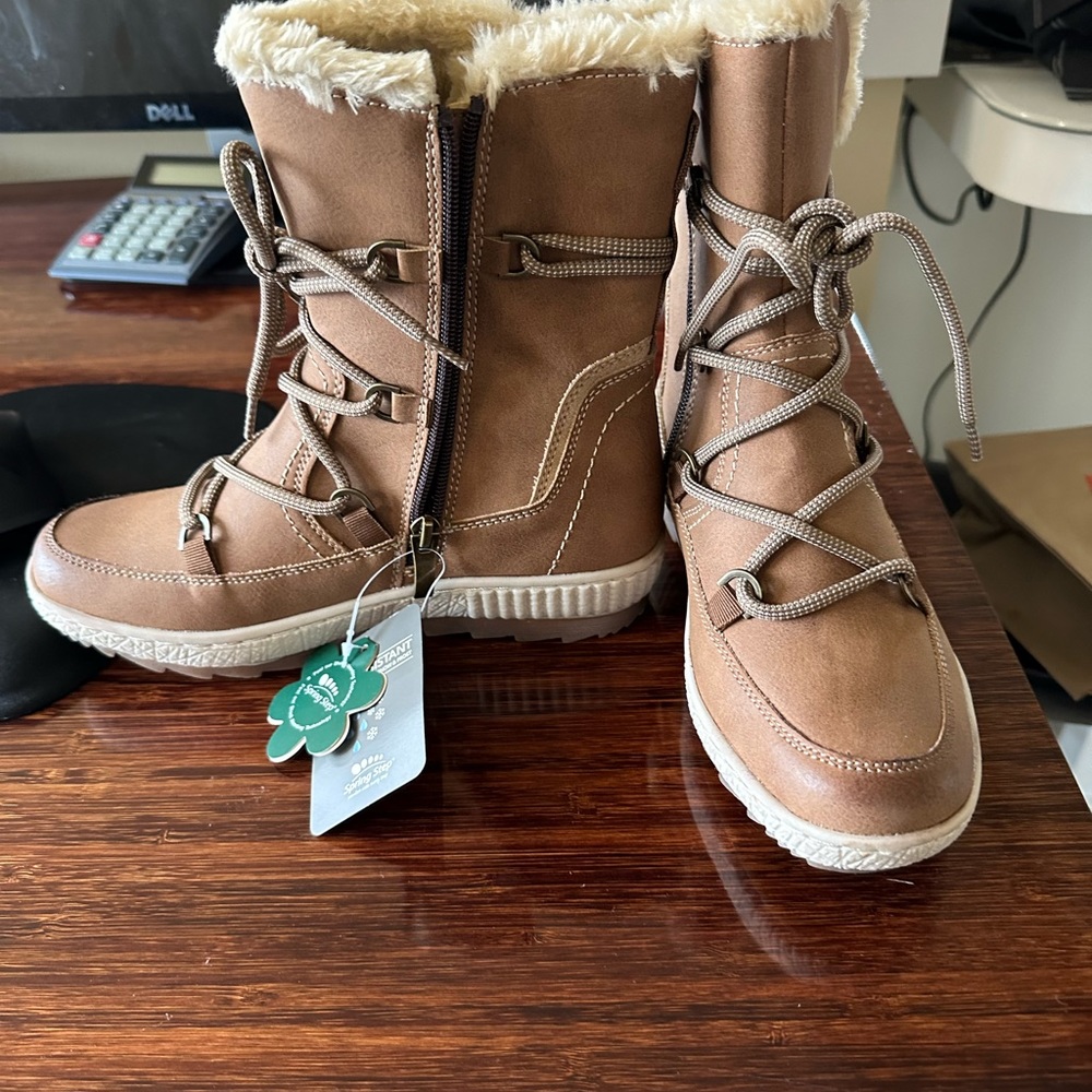 Spring Step mid-height winter boots